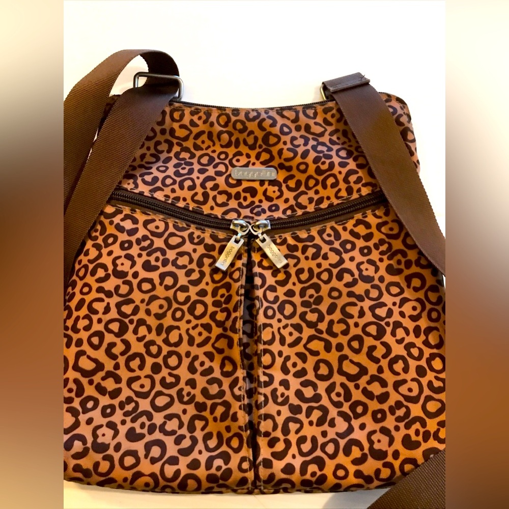 baggallini Leopard Print Crossbody Water Resistant Polyester Purse Bag